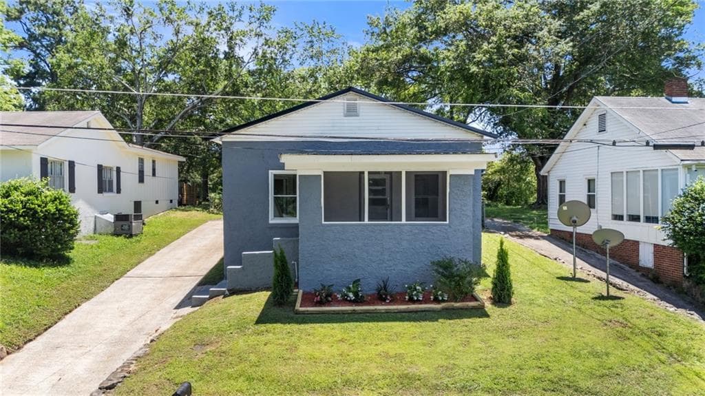2 bedroom, 1 bathroom, 915 sq ft single family residence sold at 16 Crescent Avenue, Rome, GA 30161