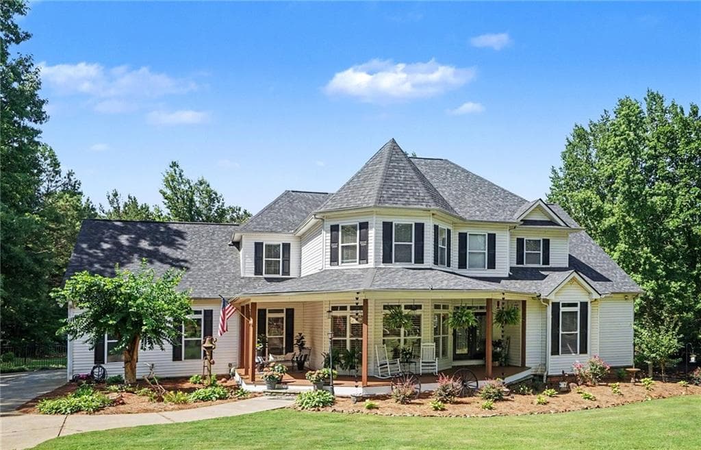 6 bedroom, 5 bathroom, 6,590 sq ft single family residence sold at 385 Primrose Lane, Pendergrass, GA 30567
