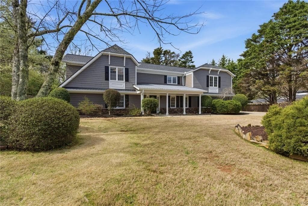 6 bedroom, 5 bathroom, 4,300 sq ft single family residence sold at 415 Saddle Creek Circle, Roswell, GA 30076