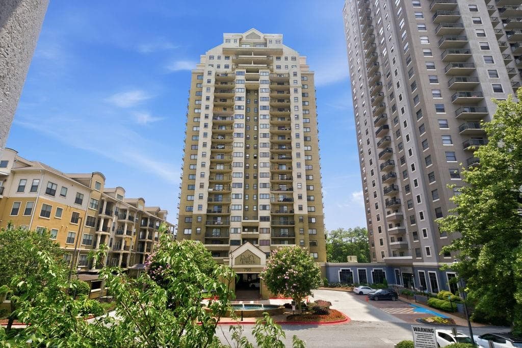 1 bedroom, 1 bathroom, 447 sq ft condominium sold at 795 Hammond Drive 710, Atlanta, GA 30328
