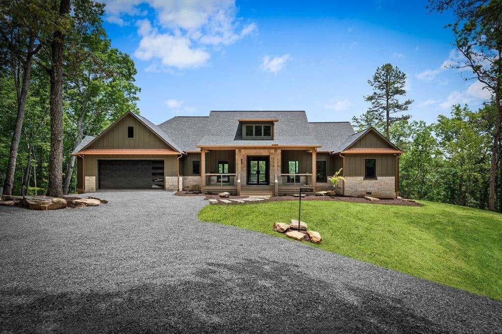 3 bedroom, 3 bathroom single family residence for sale at 62 Tiffany Lane, Mineral Bluff, GA 30559