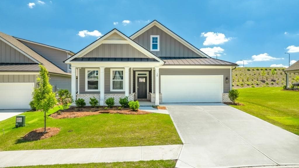 3 bedroom, 2 bathroom, 1,672 sq ft single family residence for sale at 38 Lakeview Point, Dallas, GA 30157