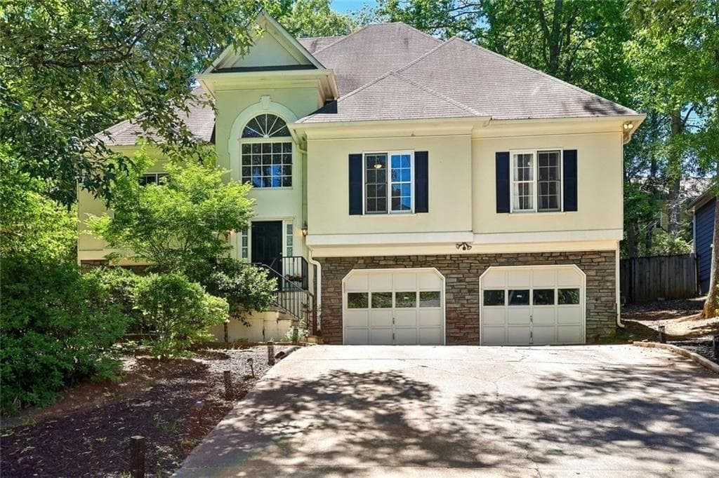 4 bedroom, 3 bathroom, 2,750 sq ft single family residence sold at 1139 Cool Springs Drive, Kennesaw, GA 30144