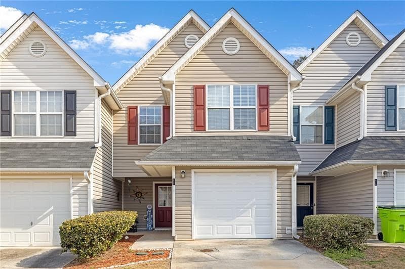 2 bedroom, 3 bathroom, 1,456 sq ft condominium for sale at 6722 Gallant Court, Mableton, GA 30126