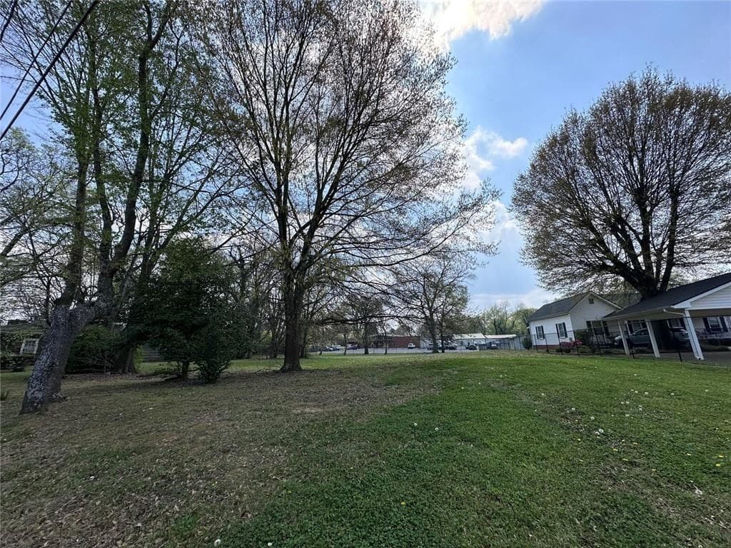 single family residence under contract at 25 Wells Street, Cartersville, GA 30120