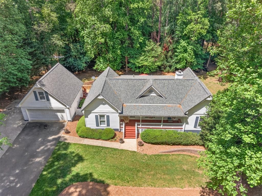 4 bedroom, 3 bathroom, 2,820 sq ft single family residence for sale at 6 Adella Lane, Jefferson, GA 30549