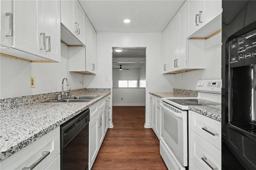 2 bedroom, 2 bathroom, 1,470 sq ft condominium for sale at 222 Yuba Walk, Lawrenceville, GA 30046