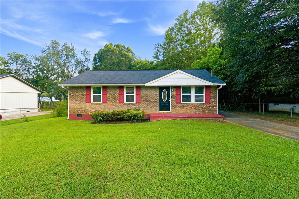 3 bedroom, 1 bathroom, 1,040 sq ft single family residence for sale at 8317 Kendrick Road, Jonesboro, GA 30238