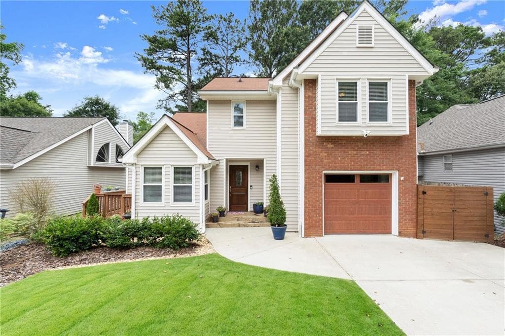 4 bedroom, 4 bathroom, 2,368 sq ft single family residence sold at 907 Bradford Lane, Marietta, GA 30062