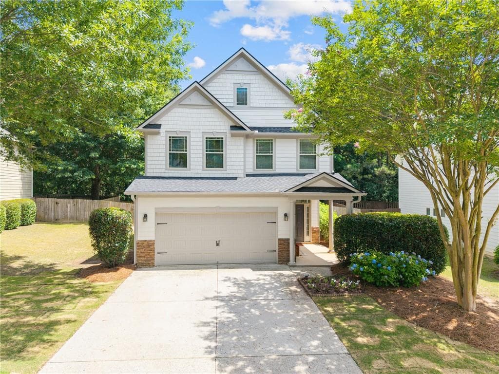 3 bedroom, 3 bathroom, 1,877 sq ft single family residence sold at 7210 Silk Tree Pointe, Braselton, GA 30517