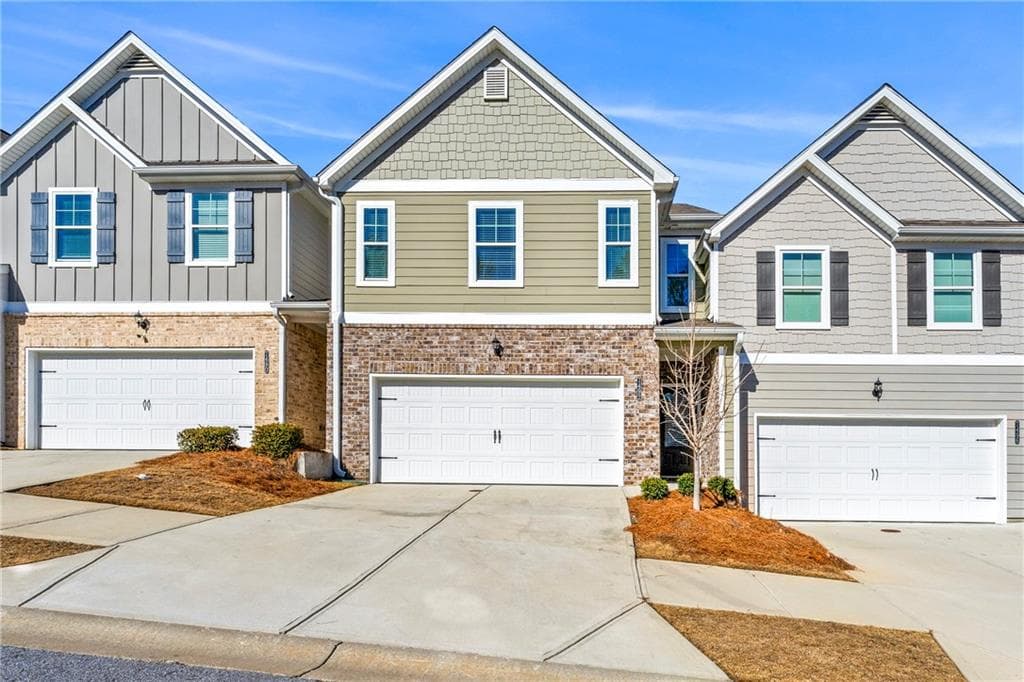 3 bedroom, 3 bathroom, 1,811 sq ft townhouse sold at 7492 Knoll Hollow Road, Lithonia, GA 30058