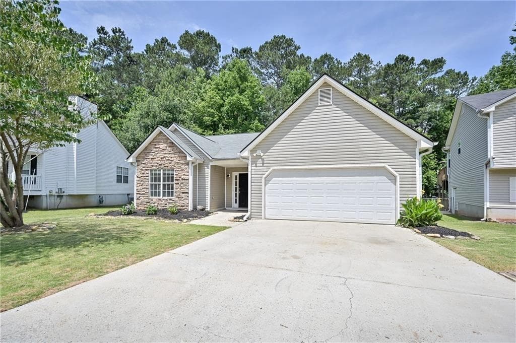 3 bedroom, 2 bathroom, 1,353 sq ft single family residence under contract at 3605 Clubside Walk, Kennesaw, GA 30144
