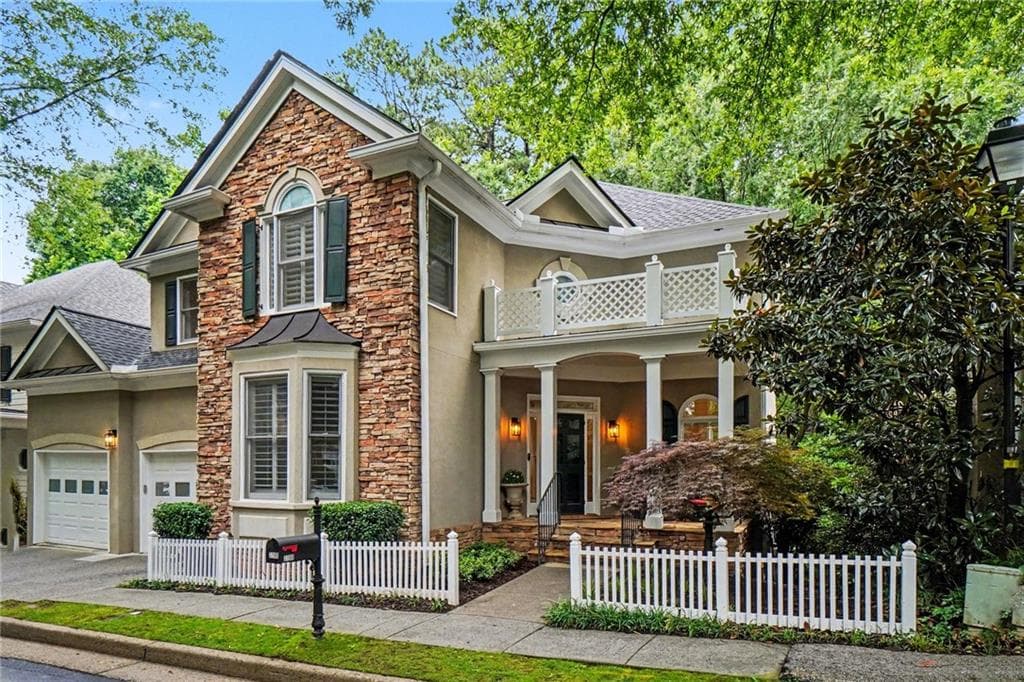 5 bedroom, 5 bathroom, 4,363 sq ft single family residence sold at 3190 Weston Place, Atlanta, GA 30327