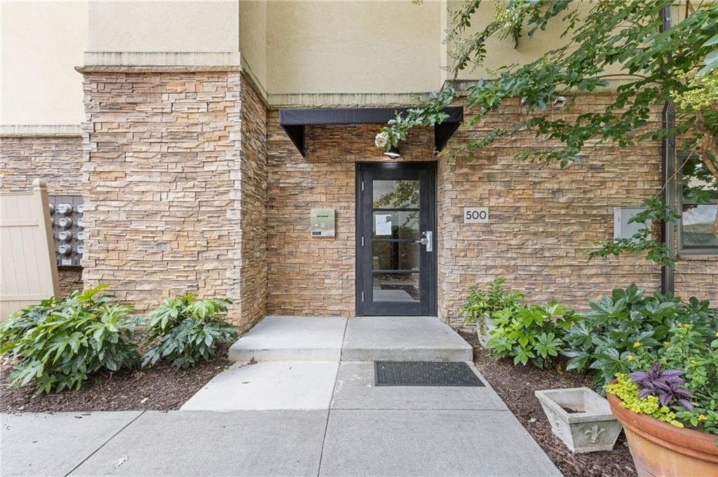 1 bedroom, 1 bathroom, 763 sq ft condominium for sale at 2230 Cheshire Bridge Road 510, Atlanta, GA 30324