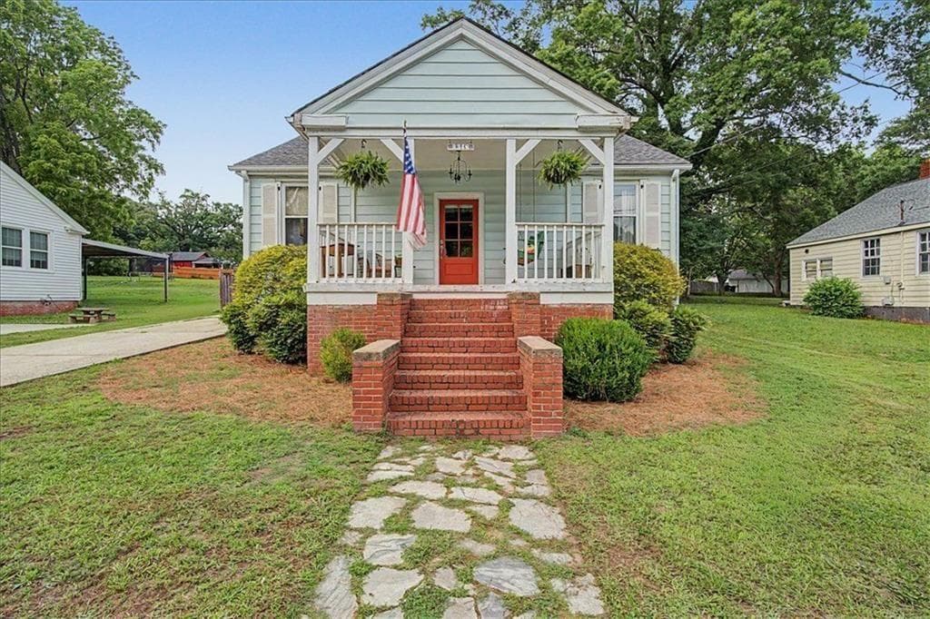 2 bedroom, 1 bathroom, 1,030 sq ft single family residence sold at 3348 Bloomfield Avenue, Clarkdale, GA 30111