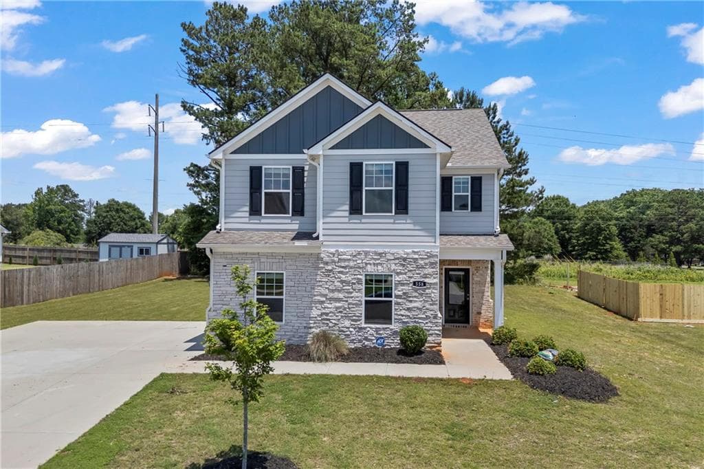 3 bedroom, 3 bathroom, 1,921 sq ft single family residence sold at 558 Meadows Farm Drive, Monroe, GA 30655