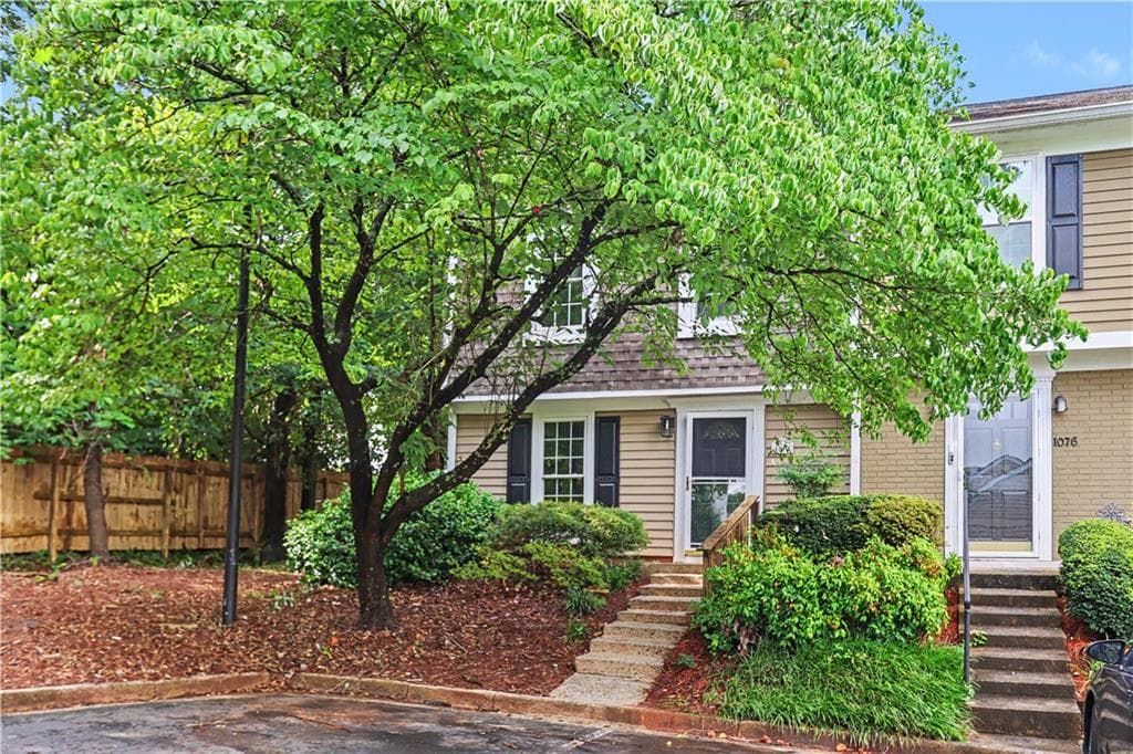 2 bedroom, 2 bathroom, 1,160 sq ft townhouse for sale at 1074 New Haven Drive, Marietta, GA 30064