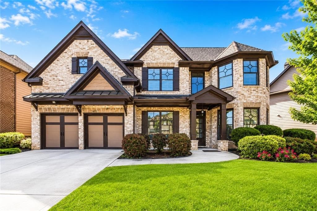 5 bedroom, 3 bathroom, 3,286 sq ft single family residence for sale at 4669 Sierra Creek Drive, Hoschton, GA 30548