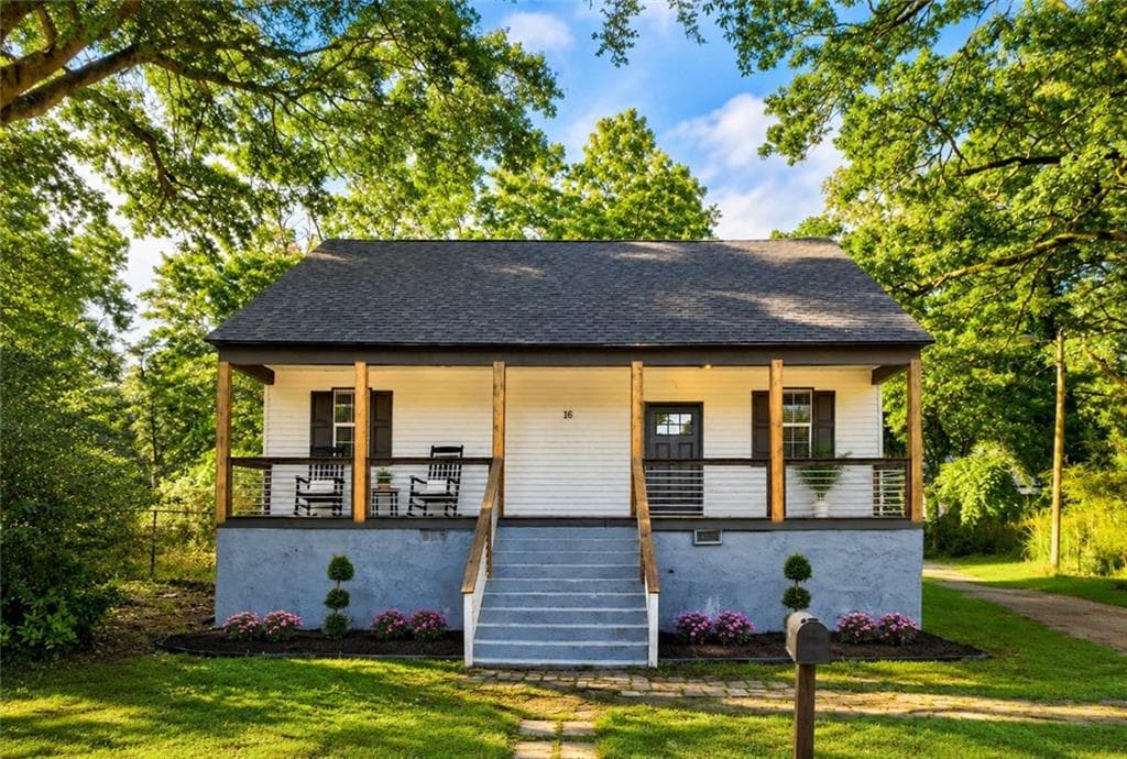 16 Berry Avenue, Newnan, GA 30263 — most recent listing photo