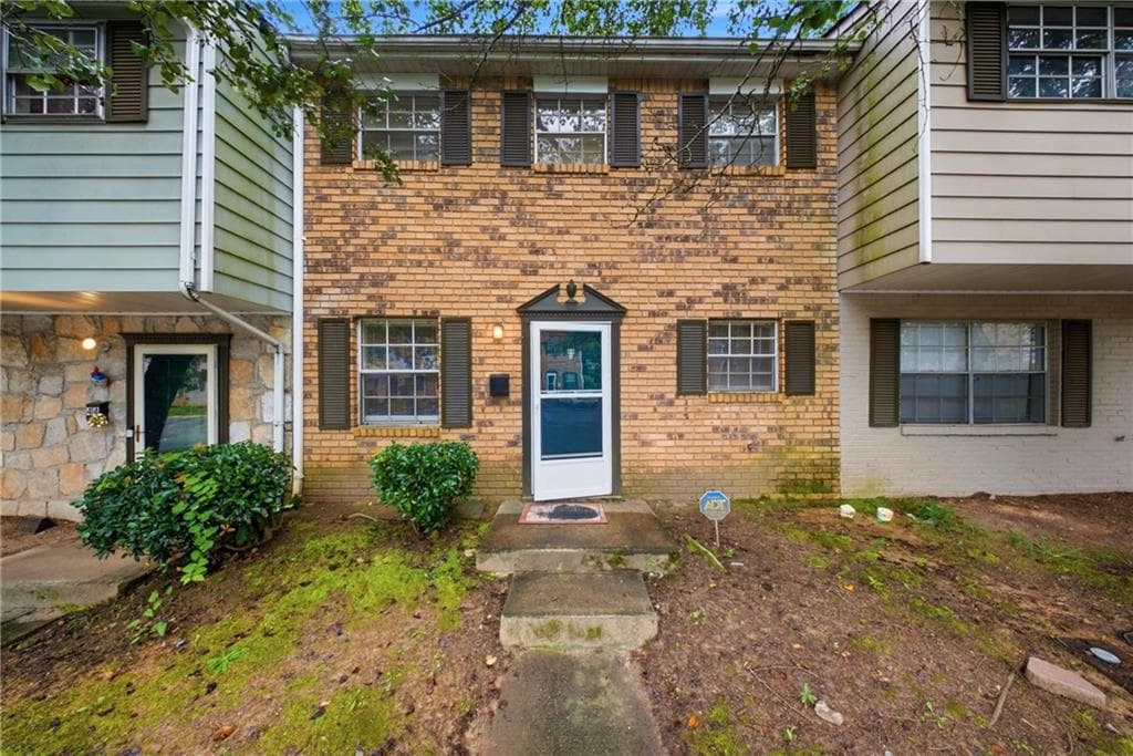 2 bedroom, 2 bathroom, 1,100 sq ft condominium sold at 4701 Flat Shoals Road 44C, Union City, GA 30291