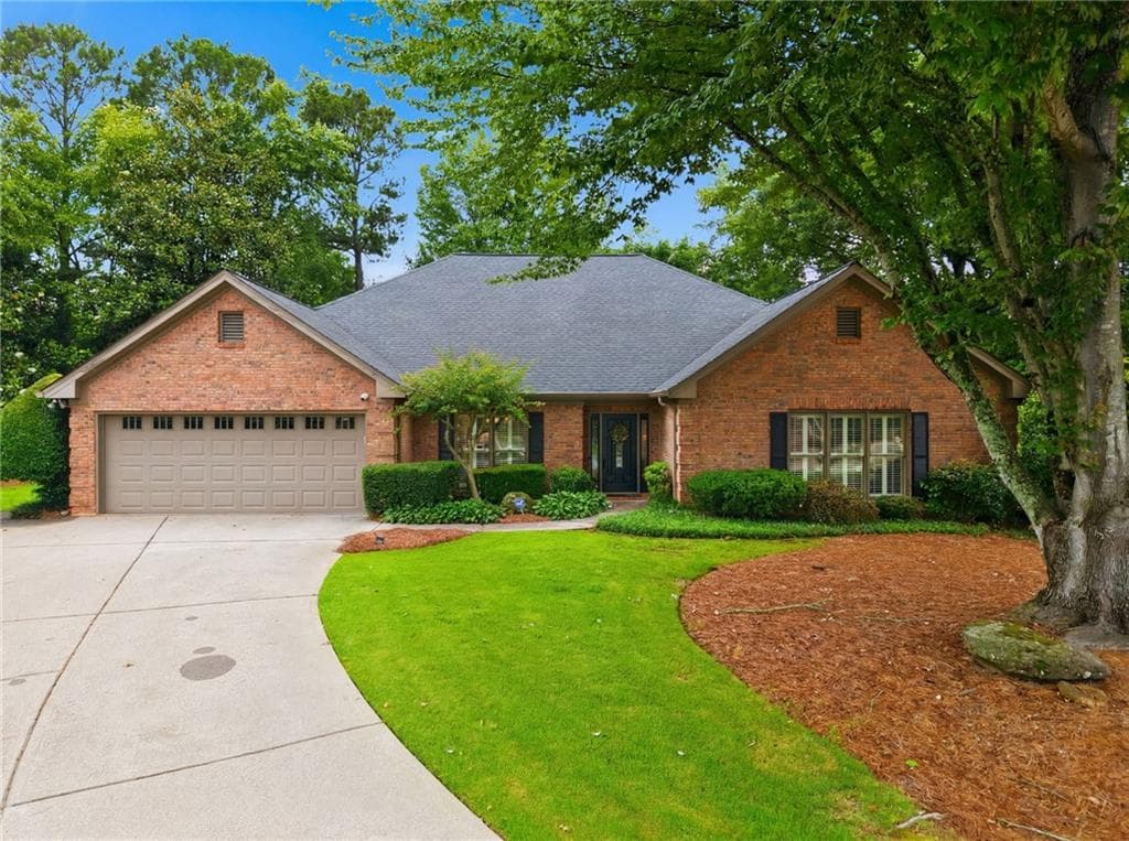 3 bedroom, 3 bathroom, 2,616 sq ft single family residence under contract at 965 Knoll Crest Court, Alpharetta, GA 30004
