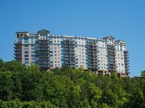 3 bedroom, 3 bathroom, 2,970 sq ft condominium under contract at 2950 Mount Wilkinson Parkway 904, Atlanta, GA 30339