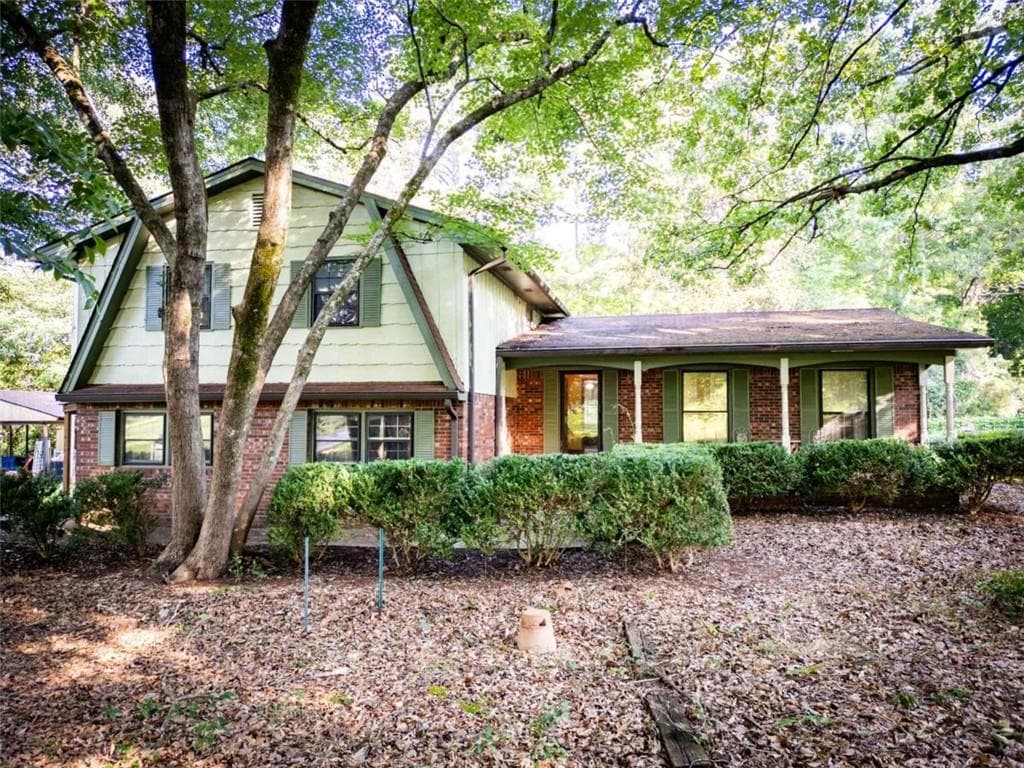 4 bedroom, 3 bathroom, 1,753 sq ft single family residence for sale at 17 Valley Trail, Covington, GA 30014