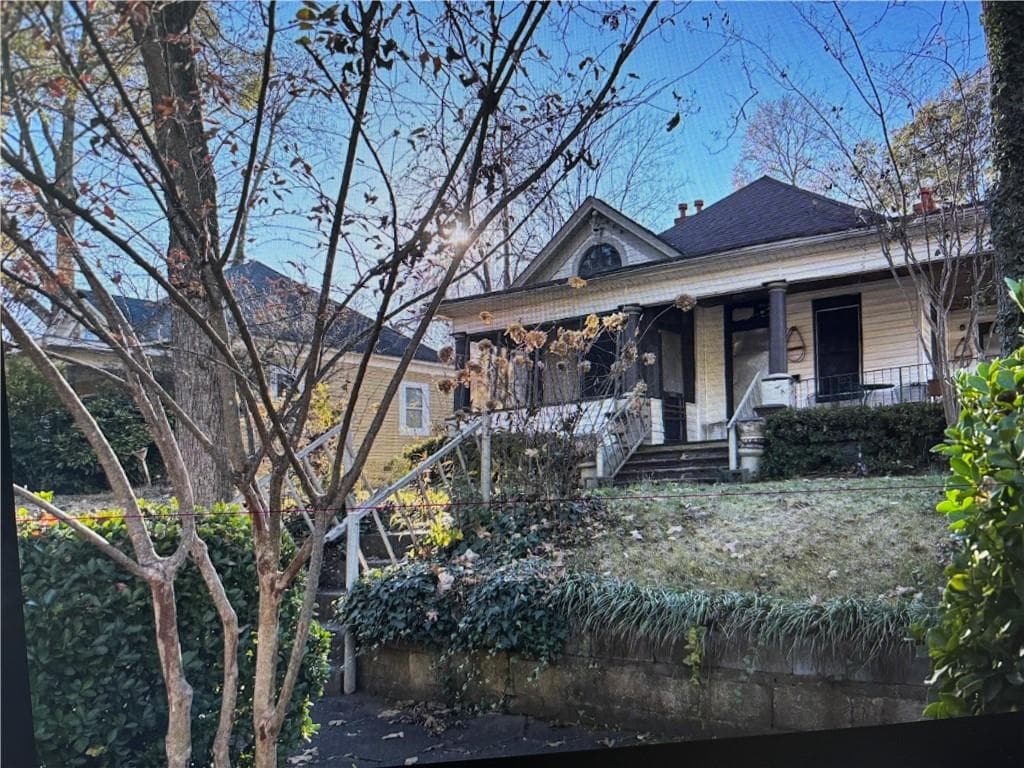3 bedroom, 2 bathroom, 1,787 sq ft single family residence sold at 1385 Allene Avenue, Atlanta, GA 30310