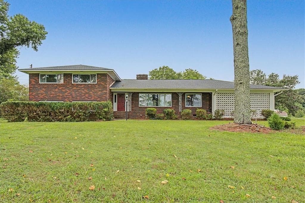 4 bedroom, 4 bathroom, 2,656 sq ft single family residence for sale at 1314 Cave Springs Road, Cedartown, GA 30125