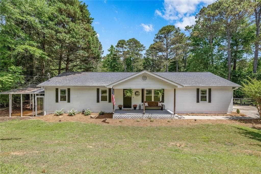 4 bedroom, 3 bathroom, 1,652 sq ft single family residence sold at 3404 Springdale Forrest Avenue, Gainesville, GA 30506