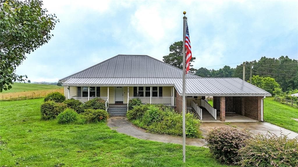 3 bedroom, 2 bathroom, 2,296 sq ft single family residence sold at 659 Brock Road, Carrollton, GA 30117
