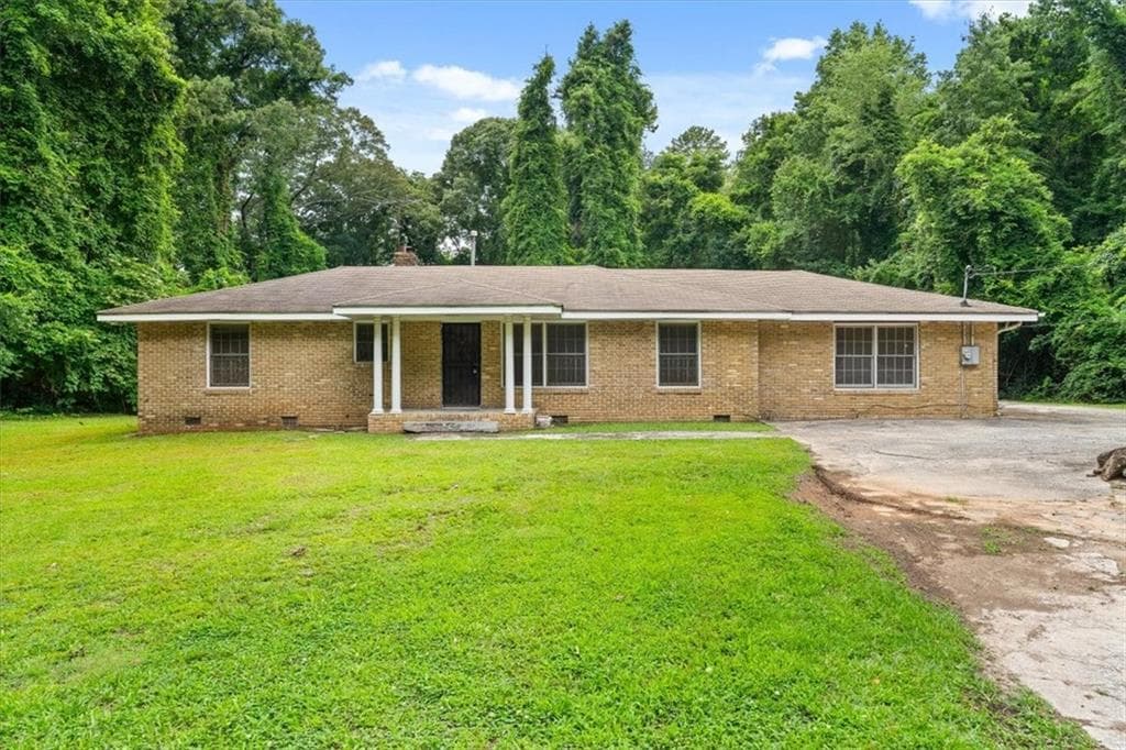 4 bedroom, 2 bathroom, 1,890 sq ft single family residence under contract at 2205 Enon Road, Atlanta, GA 30331