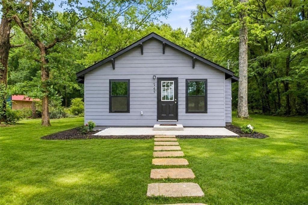 3 bedroom, 2 bathroom, 1,300 sq ft single family residence sold at 745 Burnett Ferry Road, Rome, GA 30165