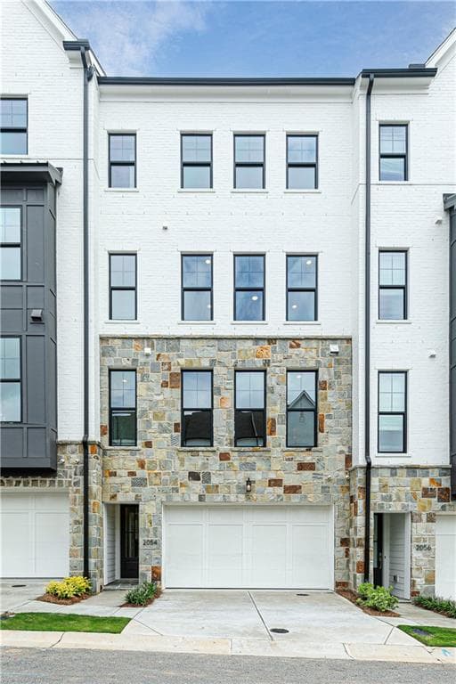 3 bedroom, 5 bathroom, 3,700 sq ft townhouse for sale at 2054 LANIER Grove, Alpharetta, GA 30009