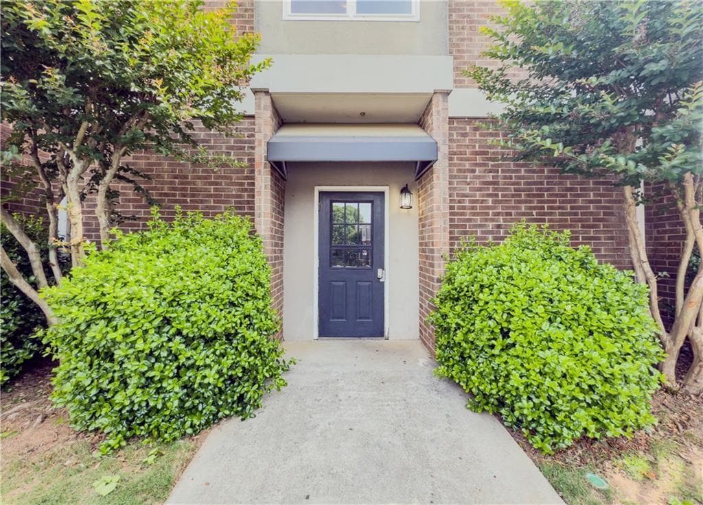 2 bedroom, 2 bathroom, 1,230 sq ft condominium for sale at 3301 Henderson Mill Road D3, Atlanta, GA 30341