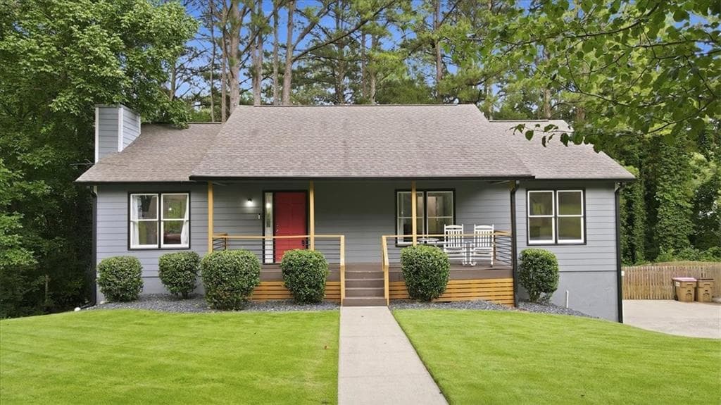 3 bedroom, 2 bathroom, 2,252 sq ft single family residence sold at 2660 Green Meadow Lane, Marietta, GA 30066