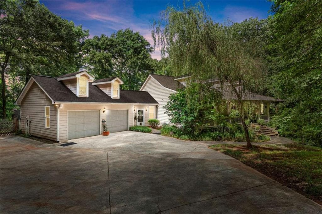 5 bedroom, 4 bathroom, 5,232 sq ft single family residence for sale at 45 River Chase, Hoschton, GA 30548