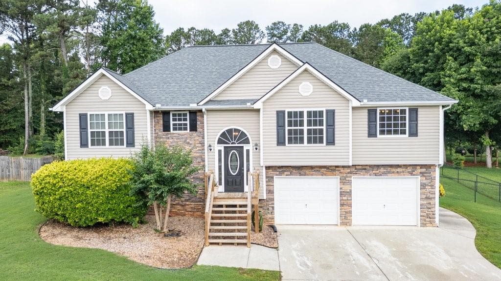 3 bedroom, 2 bathroom, 1,926 sq ft single family residence sold at 73 Paradise Pointe, Douglasville, GA 30134