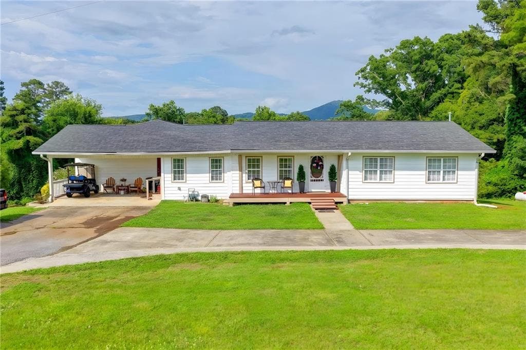 4 bedroom, 3 bathroom, 2,025 sq ft single family residence for sale at 6474 Dahlonega Highway, Clermont, GA 30527