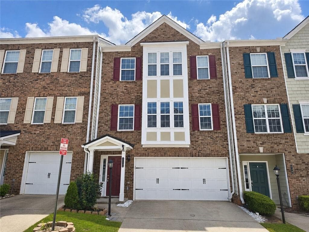 3 bedroom, 4 bathroom, 1,984 sq ft condominium for sale at 2928 George Busbee #212 Parkway, Kennesaw, GA 30144