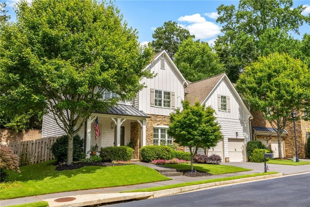 5 bedroom, 4 bathroom, 3,748 sq ft single family residence sold at 320 Valley Brook Way, Atlanta, GA 30342
