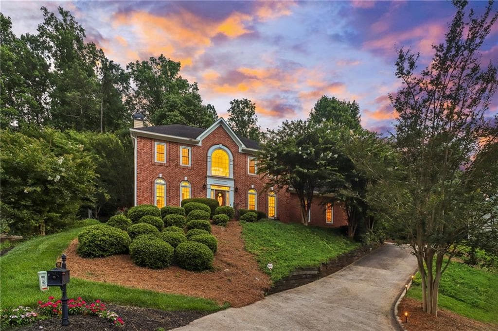 4 bedroom, 3 bathroom, 3,215 sq ft single family residence sold at 3845 Fenway Crossing, Marietta, GA 30062