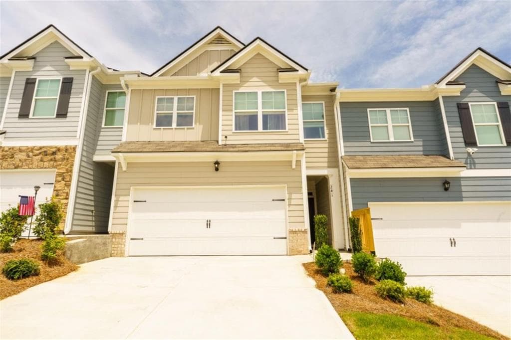 3 bedroom, 3 bathroom, 1,971 sq ft townhouse sold at 241 Deerberry Drive, Jasper, GA 30143