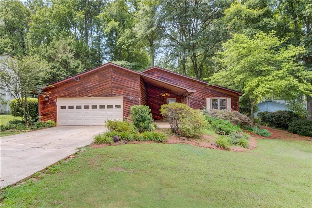 498 Candlewick Lane, Lilburn, GA 30047 — most recent listing photo