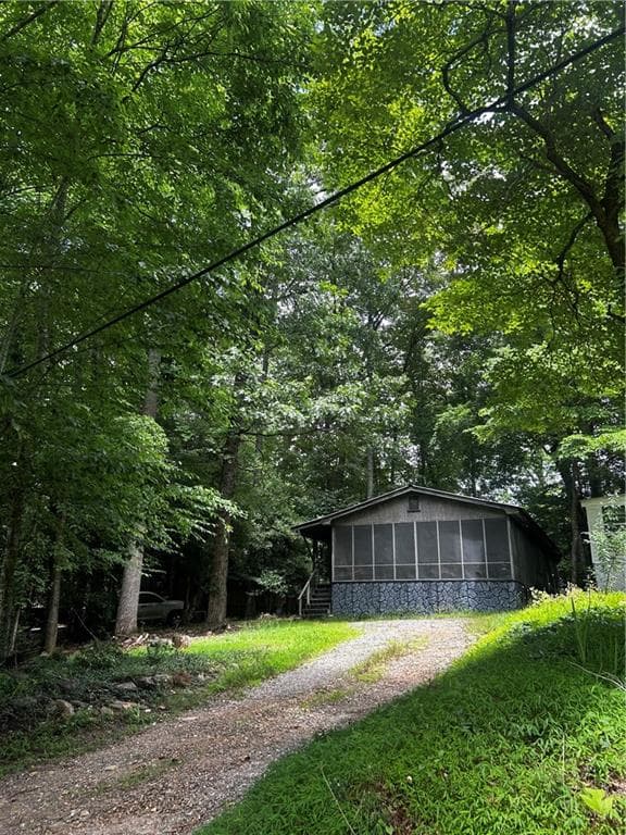 2 bedroom, 2 bathroom, 1,376 sq ft single family residence for sale at 670 Ruby Lake Drive, Hiawassee, GA 30546