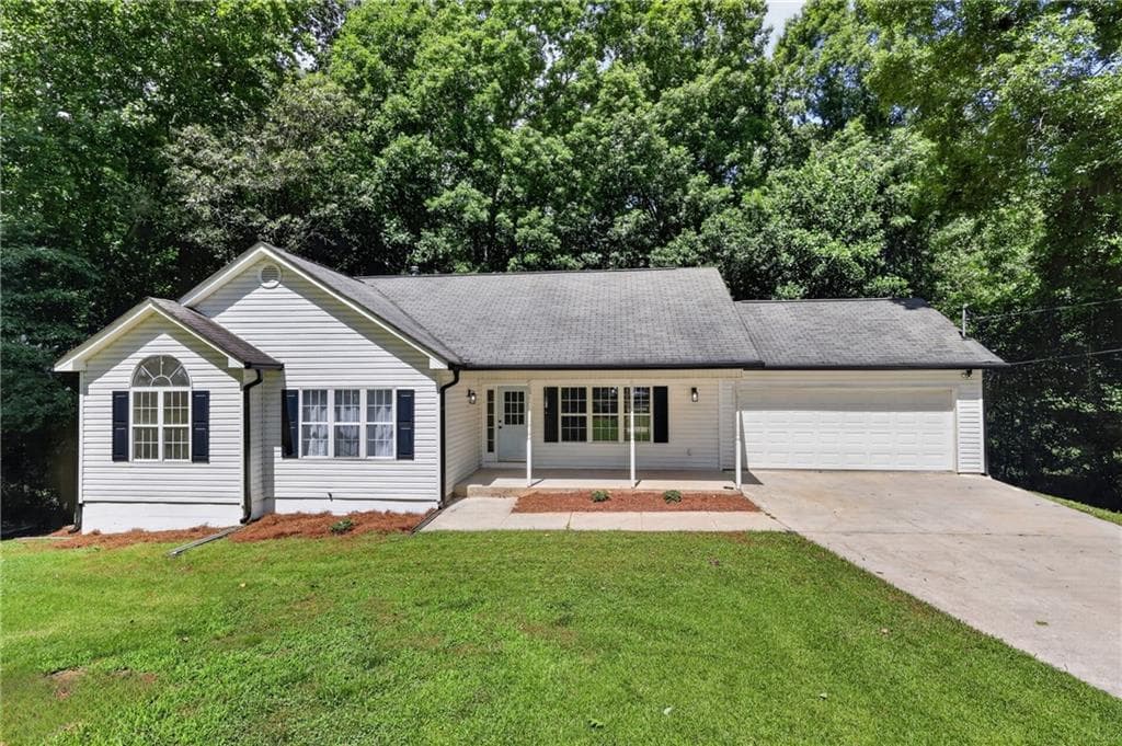 5 bedroom, 3 bathroom, 2,592 sq ft single family residence sold at 5027 Fitts Drive, Roswell, GA 30075