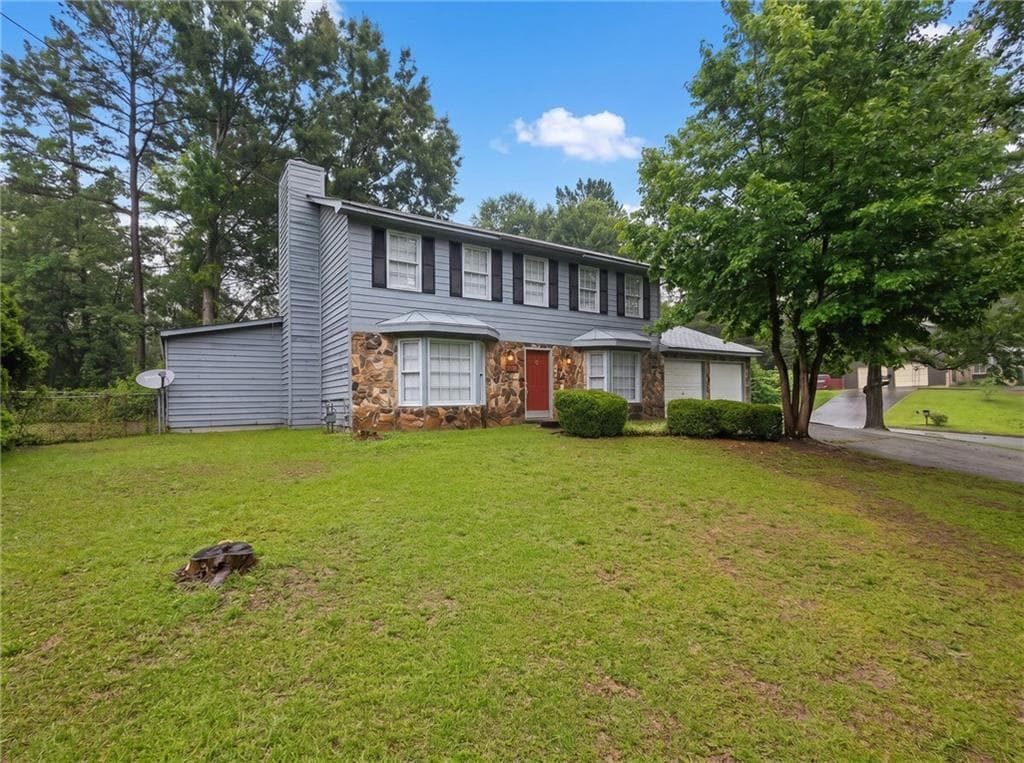 3 bedroom, 3 bathroom, 1,756 sq ft single family residence for sale at 8673 Plumtree Drive, Riverdale, GA 30274