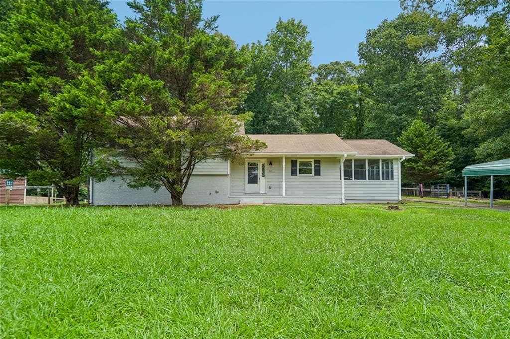 3 bedroom, 2 bathroom, 1,260 sq ft single family residence sold at 221 Mills Creek Path, Hiram, GA 30141