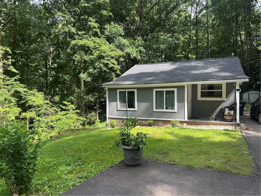 2 bedroom, 1 bathroom, 661 sq ft single family residence sold at 2043 Old Grandview Road, Jasper, GA 30143