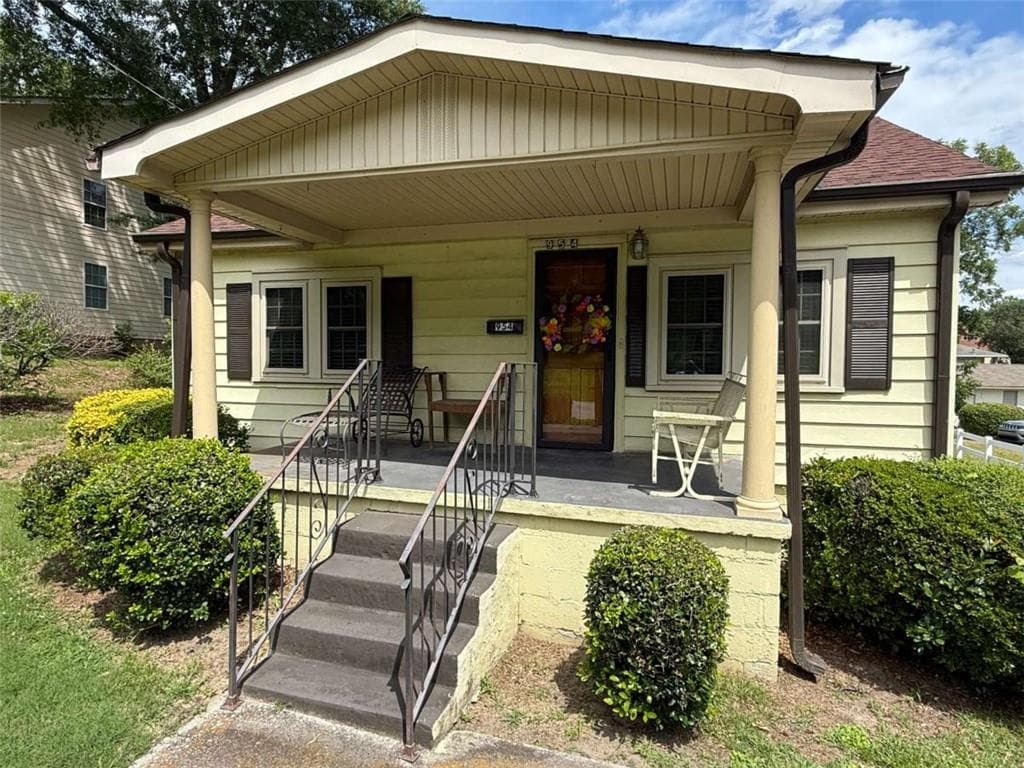3 bedroom, 2 bathroom, 1,296 sq ft single family residence for sale at 954 Bryant Street, Conyers, GA 30012